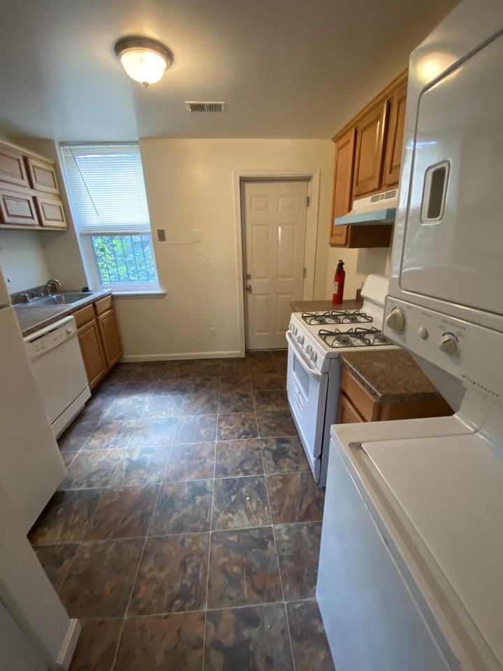 514 14th Street Northeast #1 - Photo 7 of 19