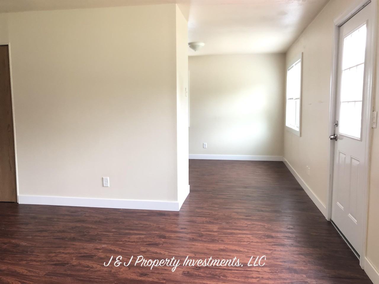 283 Hazelwood Dr #1 - Photo 5 of 8