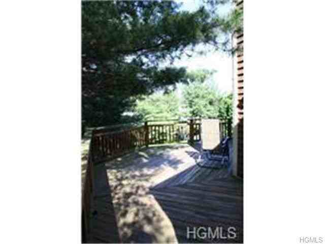 90 Highland Ln - Photo 2 of 11