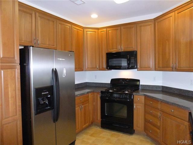 816 Saratoga Lane #816 - Photo 2 of 12