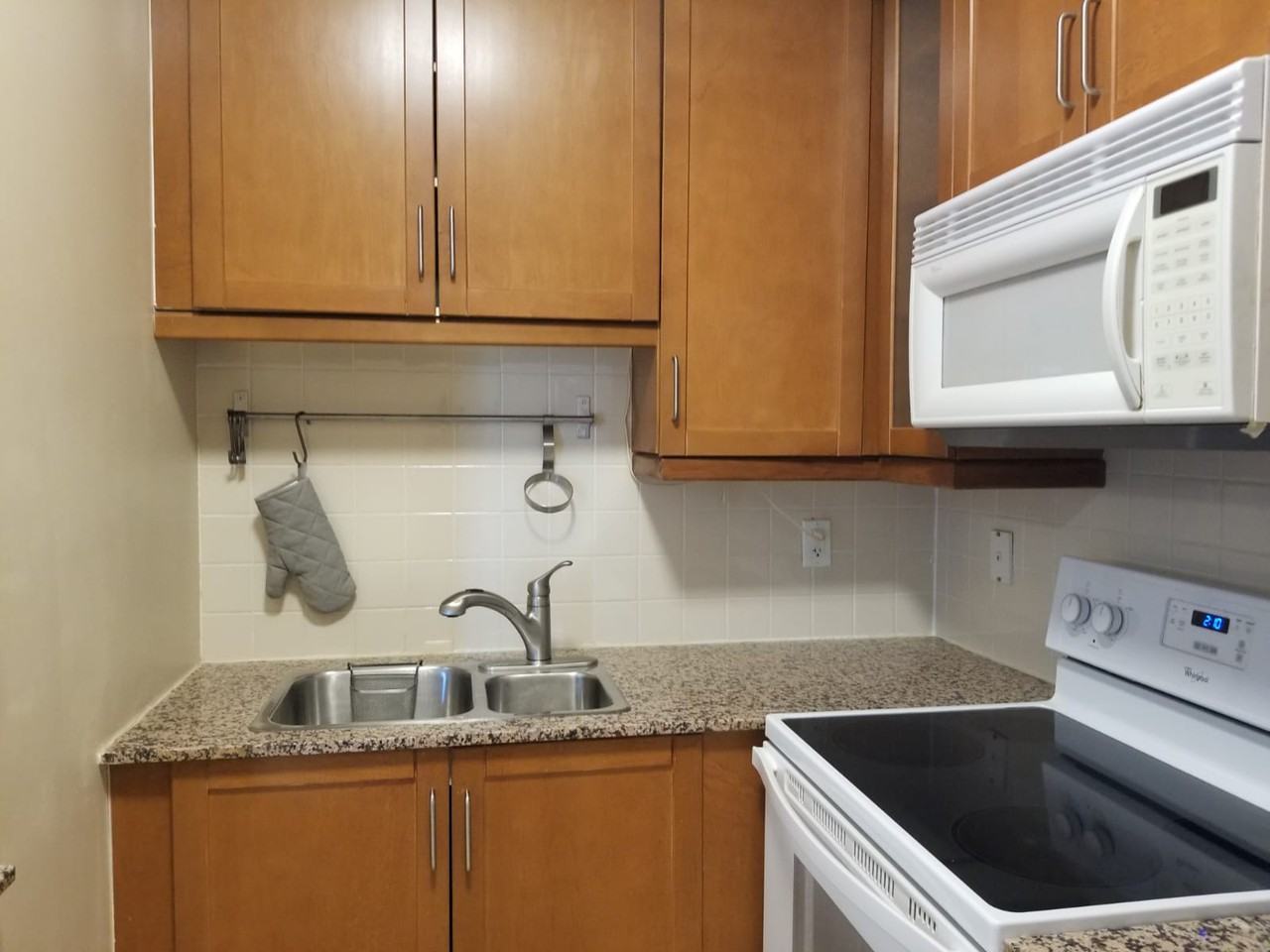 60 Byng Avenue - Photo 4 of 24