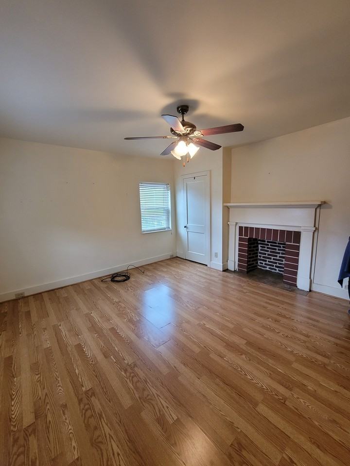 816 Montague RoadU1 Right Side #1 - Photo 3 of 9