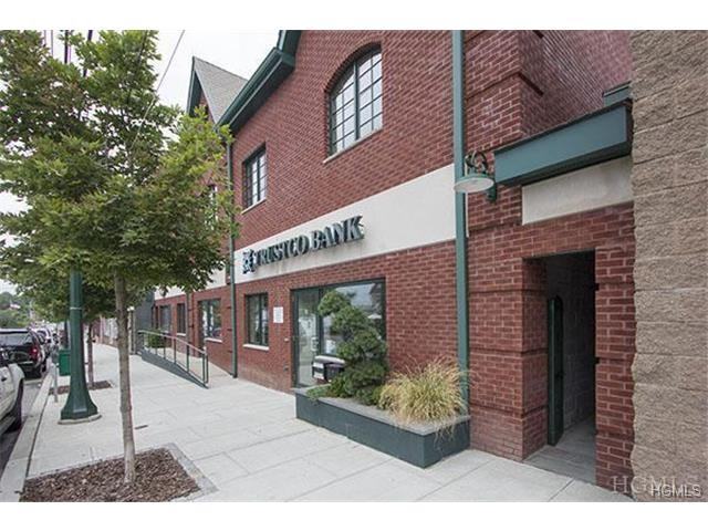 180 E Boston Post Rd - Photo 3 of 12