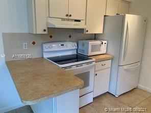 9469 Sw 53rd St - Photo 3 of 6