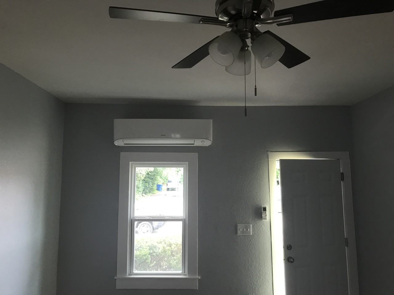 914 Clower - Photo 2 of 11