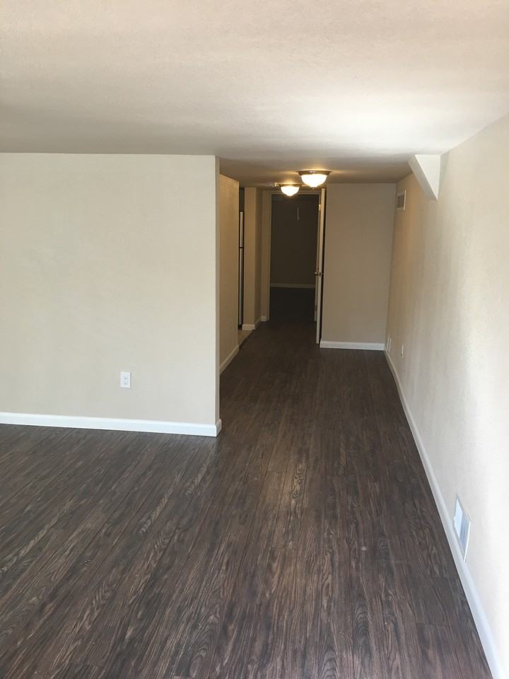 3824 N Clay St - Photo 2 of 7
