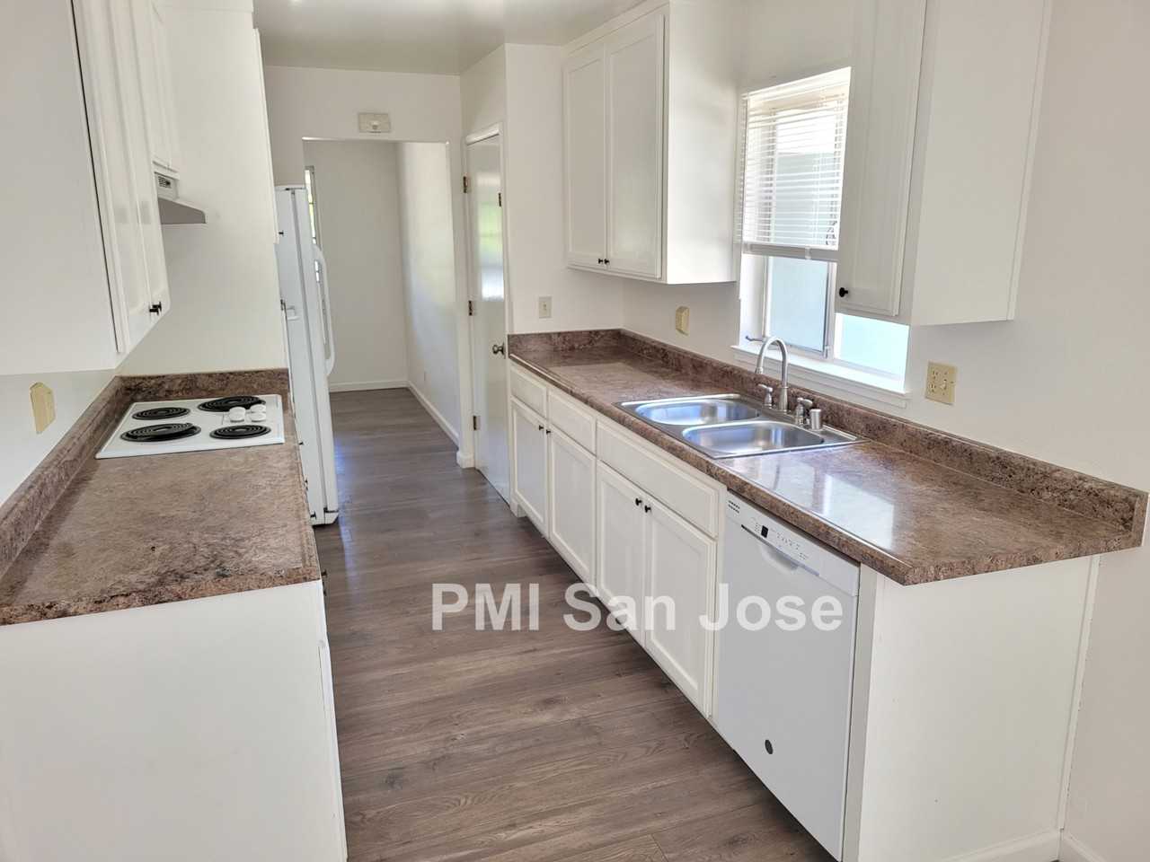 1077 November Dr - Photo 2 of 18