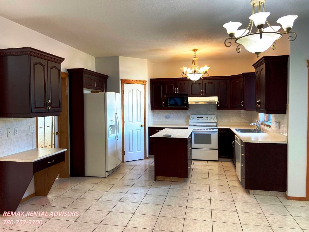 10623 103 St Nw - Photo 2 of 20