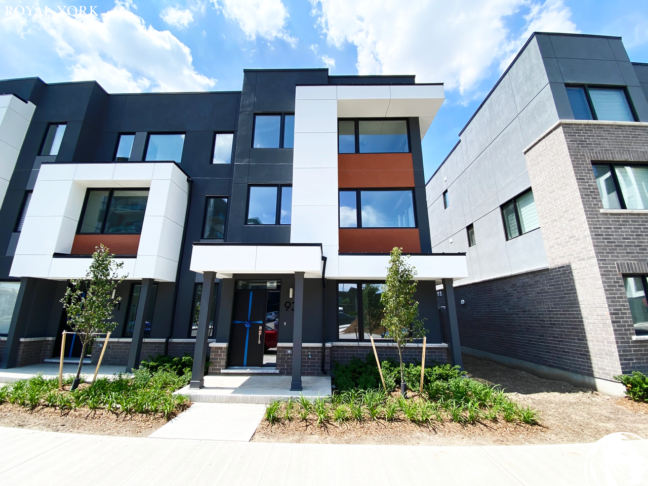 93 Grovewood Common - Photo 2 of 35