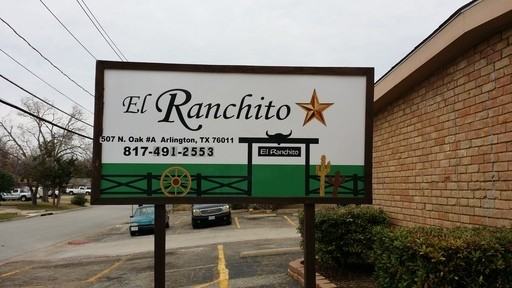 505 N Oak St #102 - Photo 2 of 9