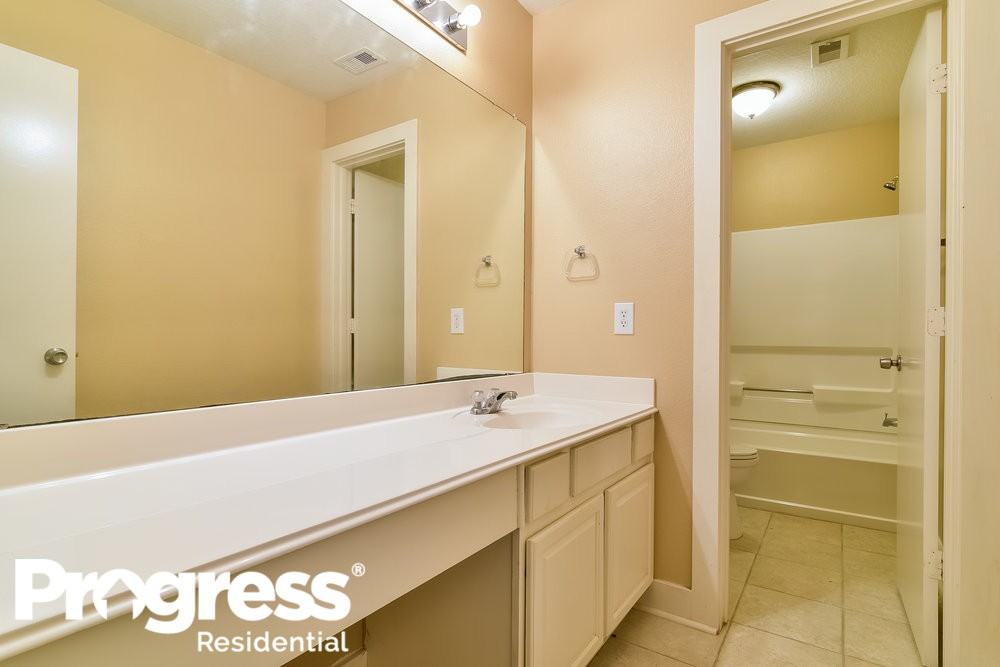 10750 Cobblecreek Way - Photo 2 of 2