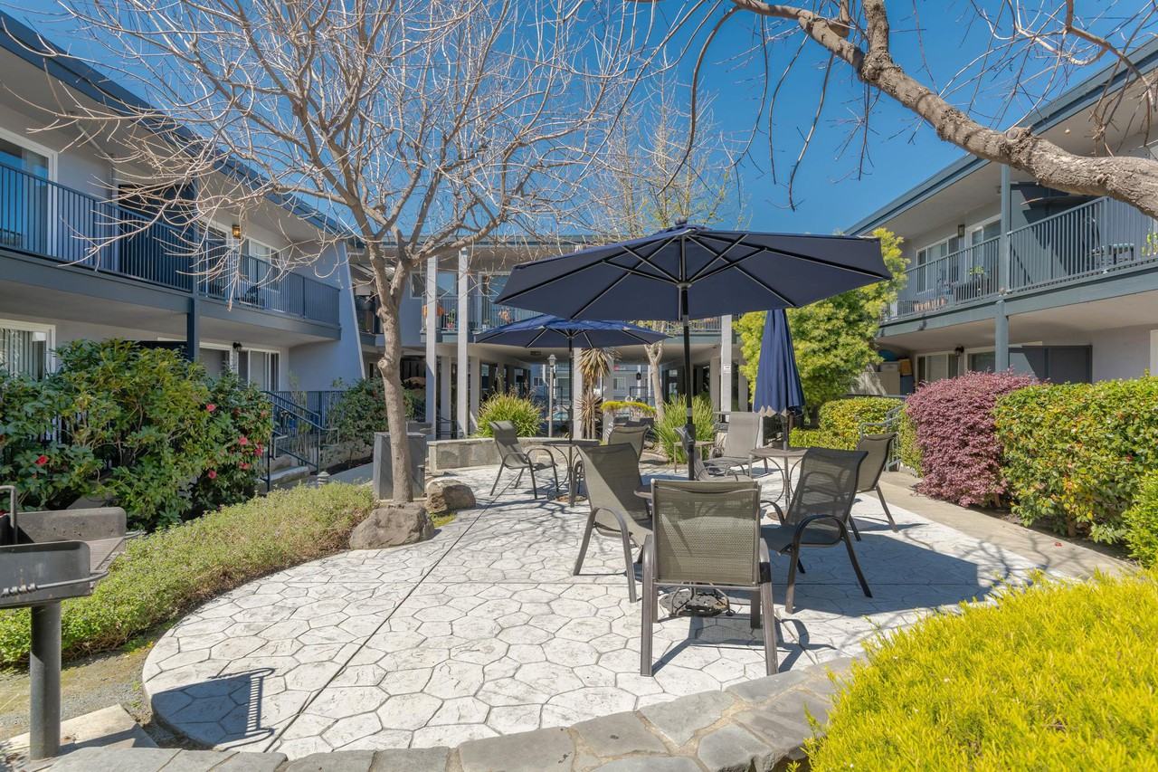 Spring Ridge Apartments - Photo 4 of 48