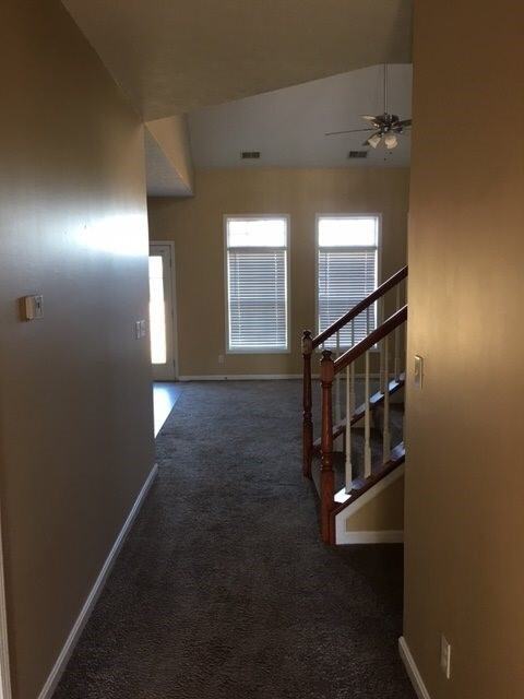 914 Lyle Ct - Photo 2 of 5
