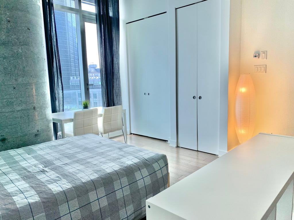 1155 Rue de la Montagne #504 - Photo 7 of 25