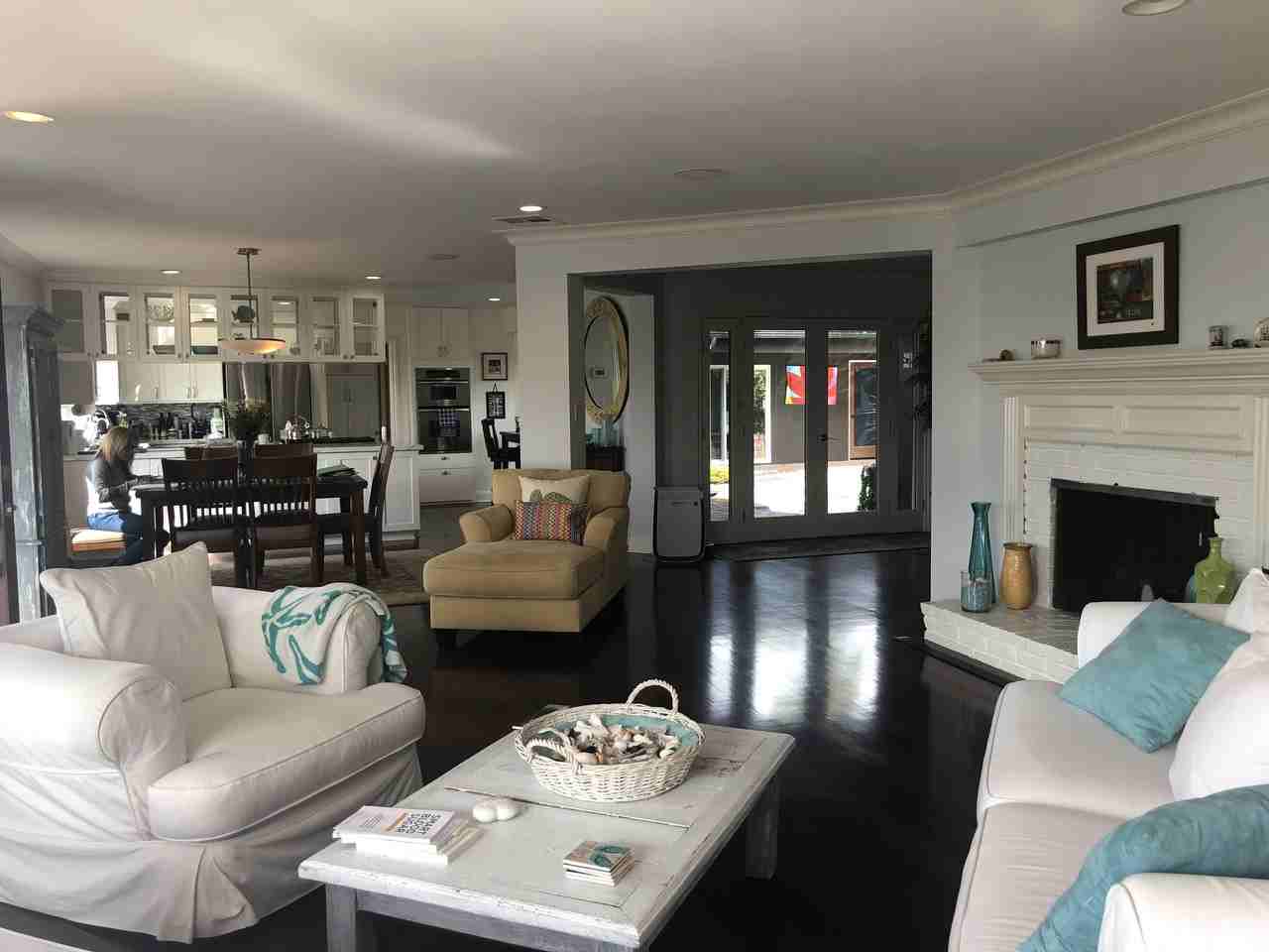 204 Tranquillo Rd - Photo 3 of 20