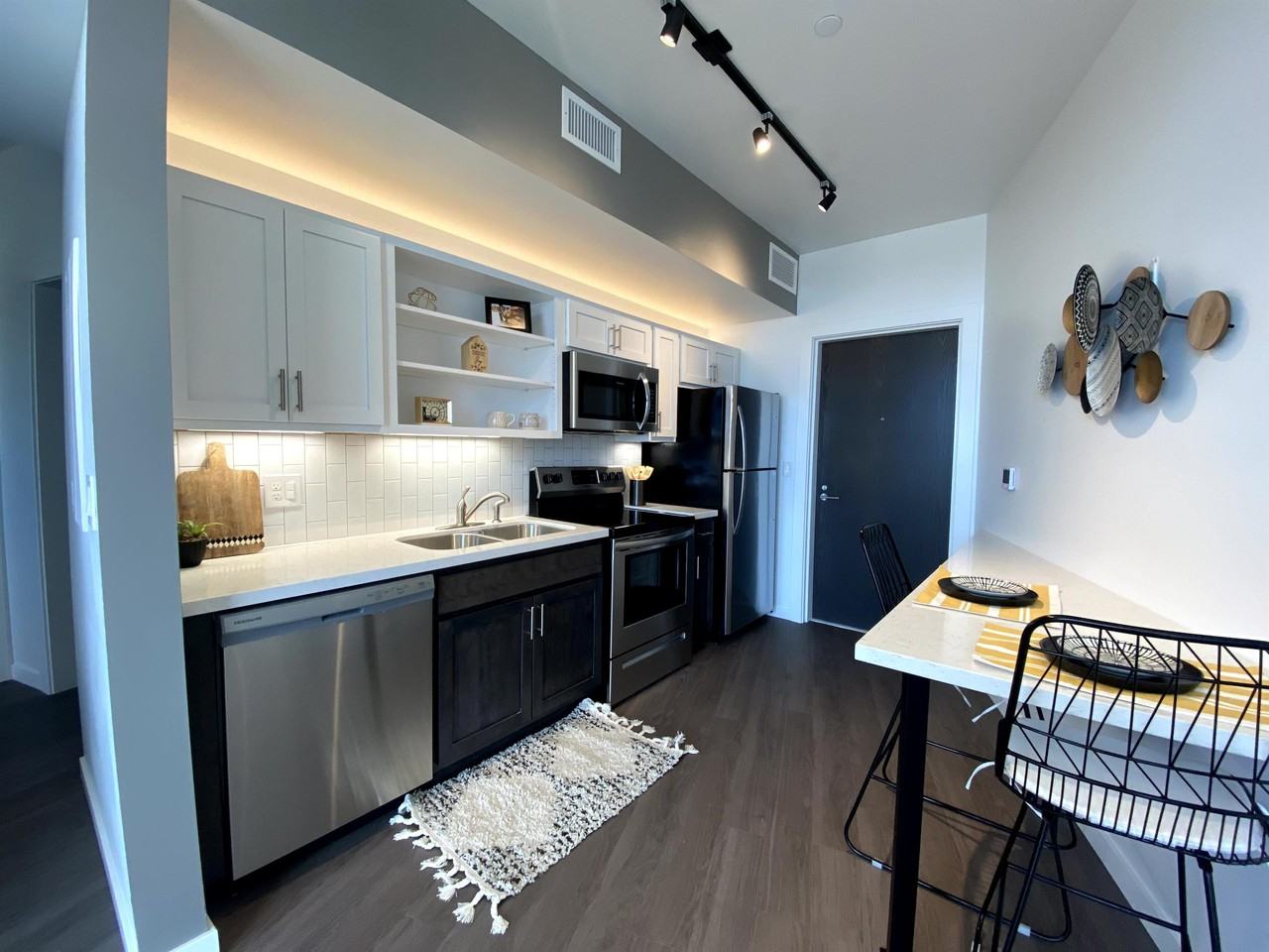 335 Cedar St 1 Waterloo Ia 50701 Studio Apartment For Rent For 1 000 Month Zumper