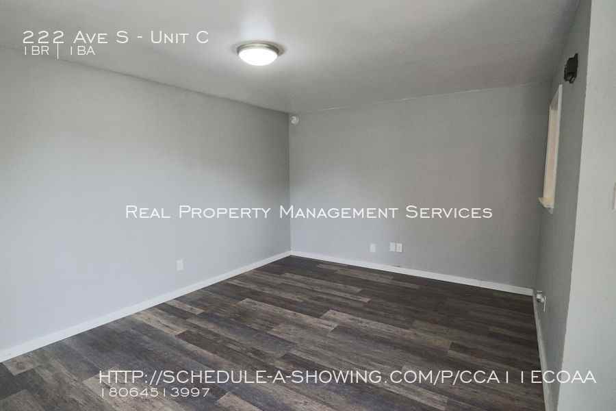 222 Avenue S #C - Photo 2 of 5