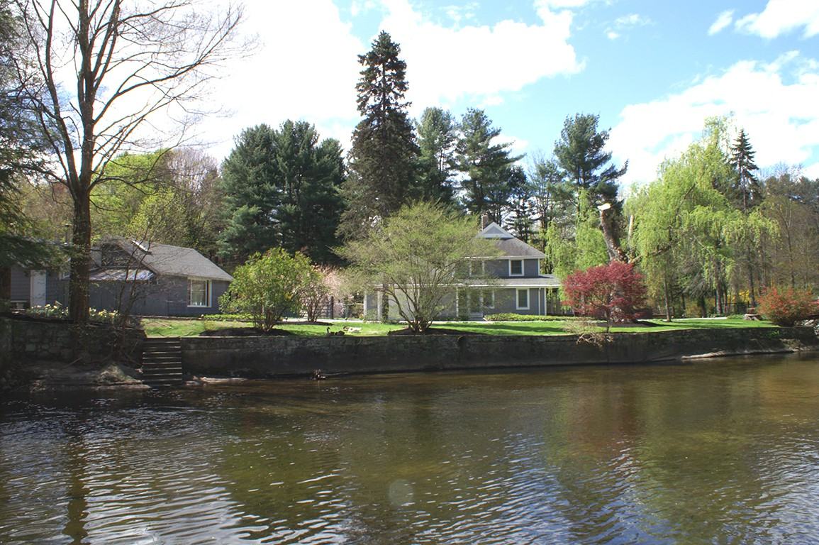 642 Peekskill Hollow Rd - Photo 3 of 3