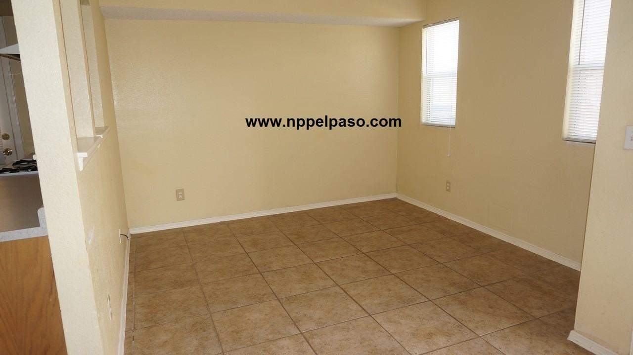11025 Splendor Ct - Photo 3 of 14