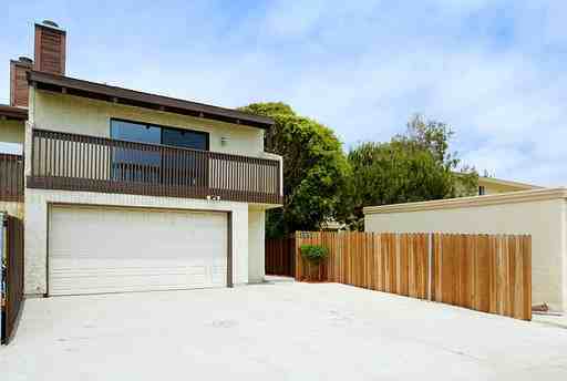 4920 Dunes St - Photo 2 of 24