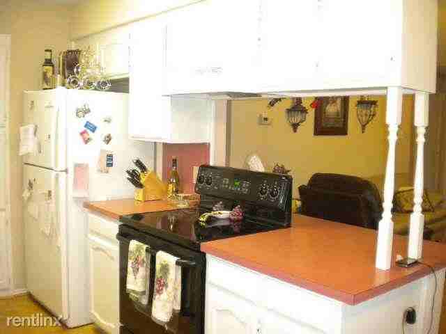 4400 Lakeview Dr - Photo 3 of 13