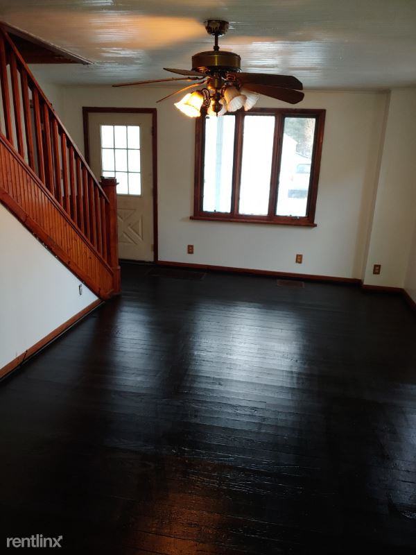 106 Forest St - Photo 3 of 23