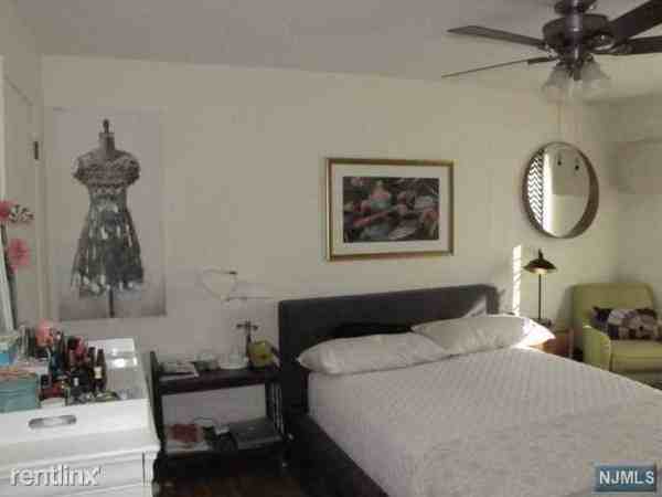 148 148 Allwood Rd 1A - Photo 2 of 3