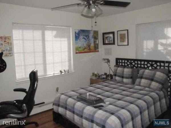 148 148 Allwood Rd 1A - Photo 3 of 3