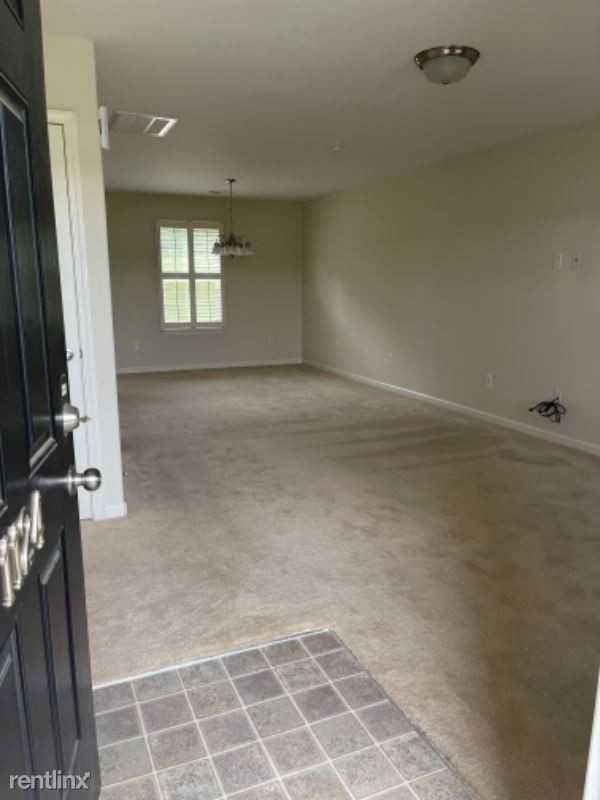 1124 Waterlyn Dr - Photo 2 of 20