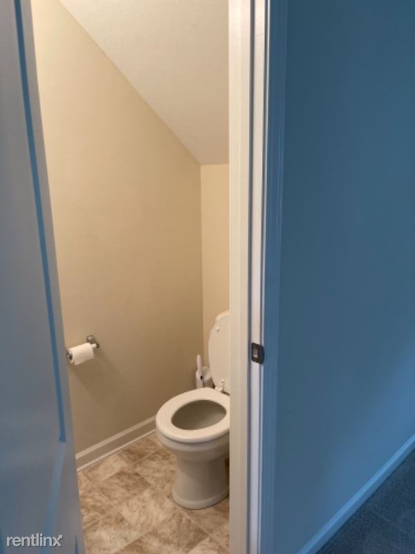 1124 Waterlyn Dr - Photo 3 of 20