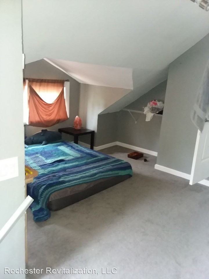 936 Post Ave - Photo 3 of 10