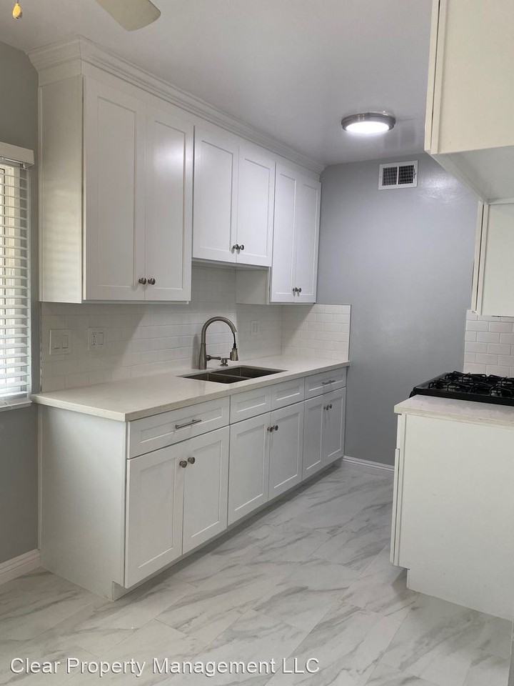 6228 Cahuenga Blvd. - Photo 2 of 5