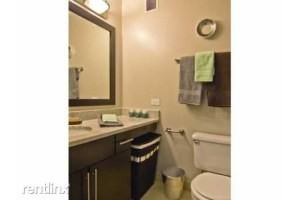 77 W Huron St - Photo 2 of 5