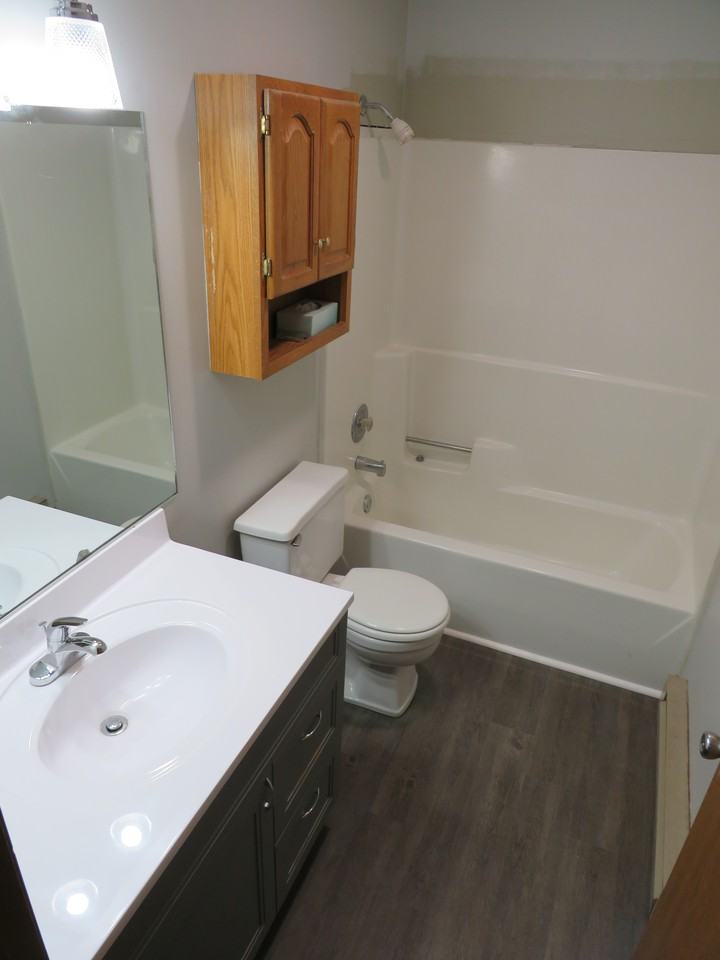 3402-3404 Mcelroy St - Photo 3 of 6