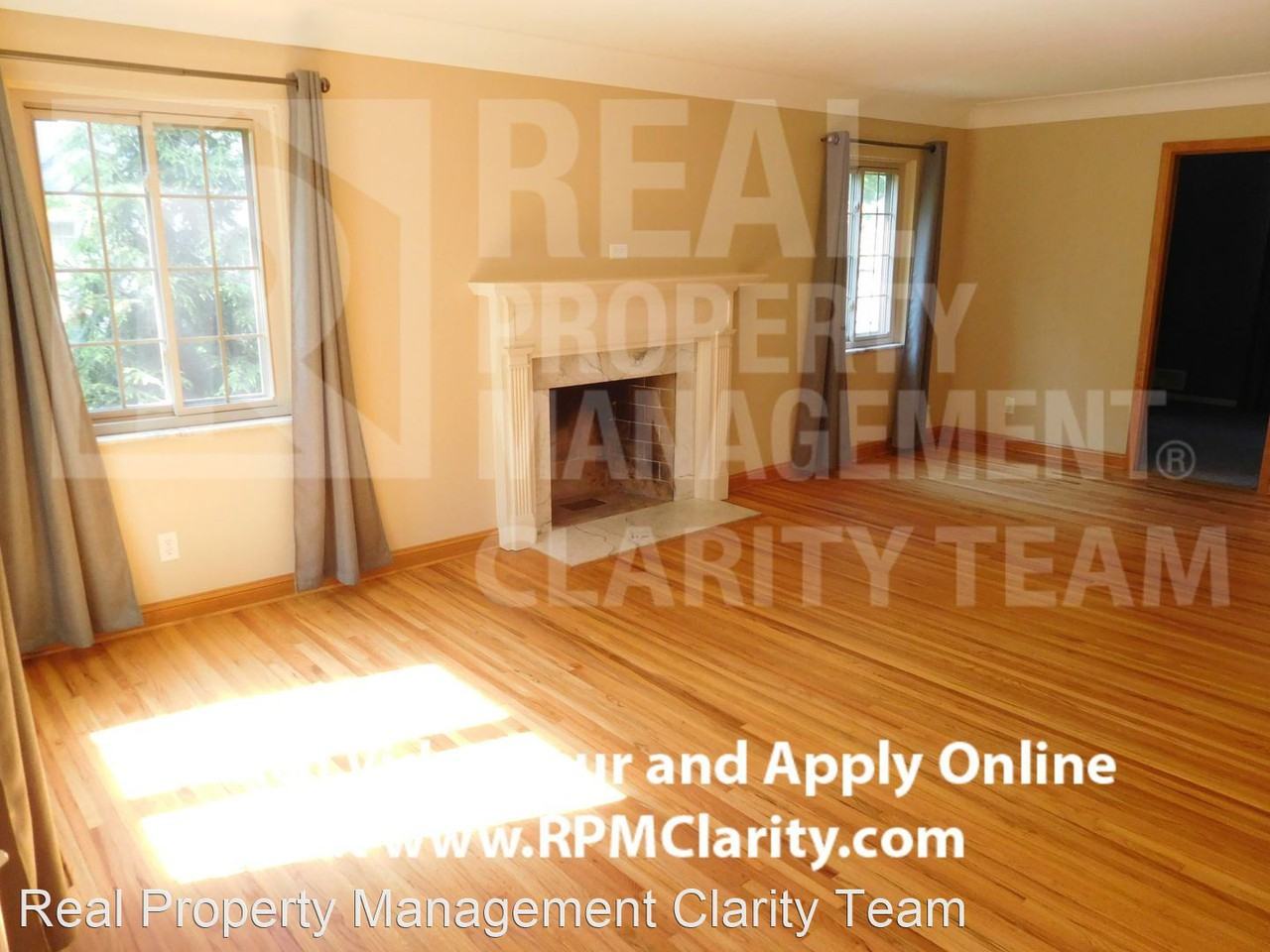 2221 Barrington Dr - Photo 3 of 25