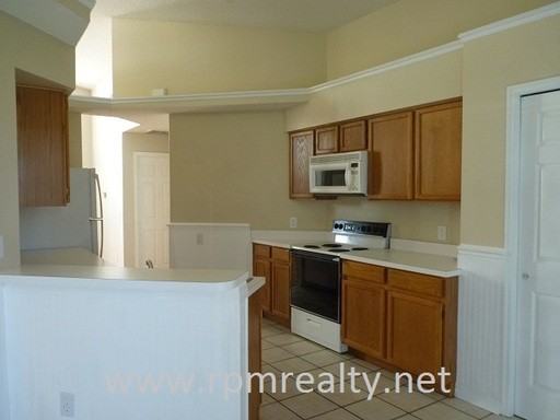 3085 Hidden River Ct - Photo 2 of 13