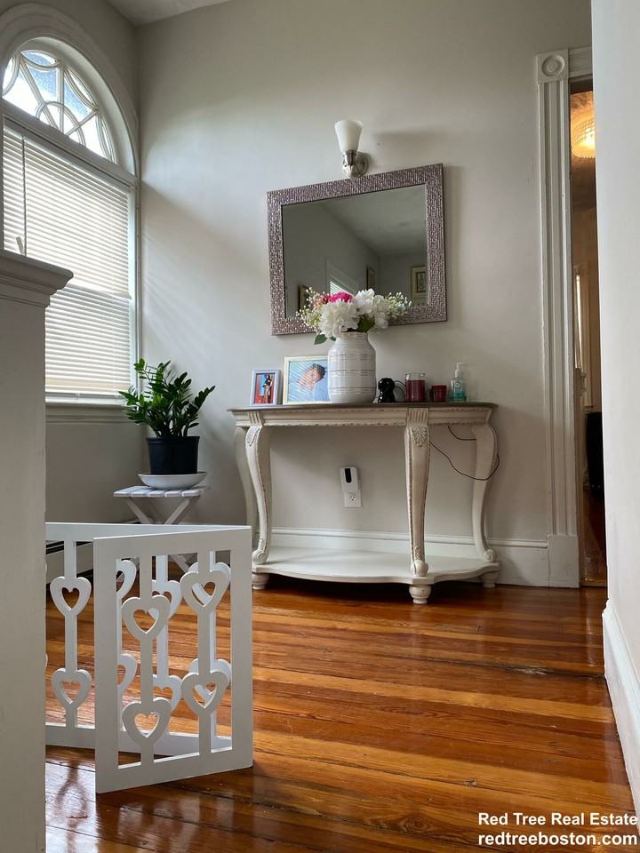 31 Garland St - Photo 2 of 14