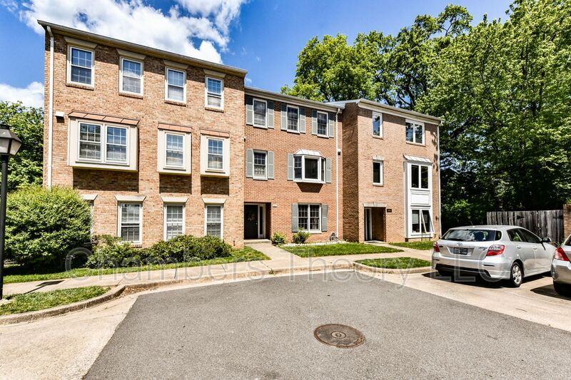 1067 N George Mason Dr - Photo 2 of 29