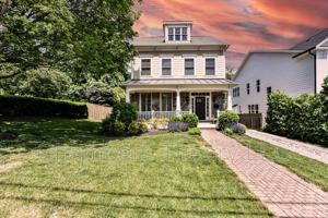 featured image of 2453 N Jefferson St