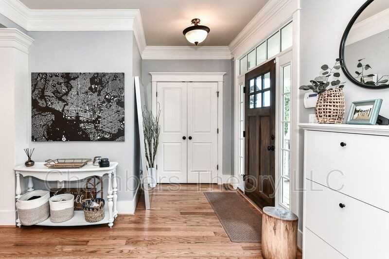 2453 N Jefferson St - Photo 7 of 48