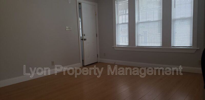 18 Verdun St #2R - Photo 5 of 7