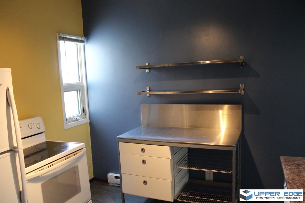 236 King Edward St - Photo 3 of 8