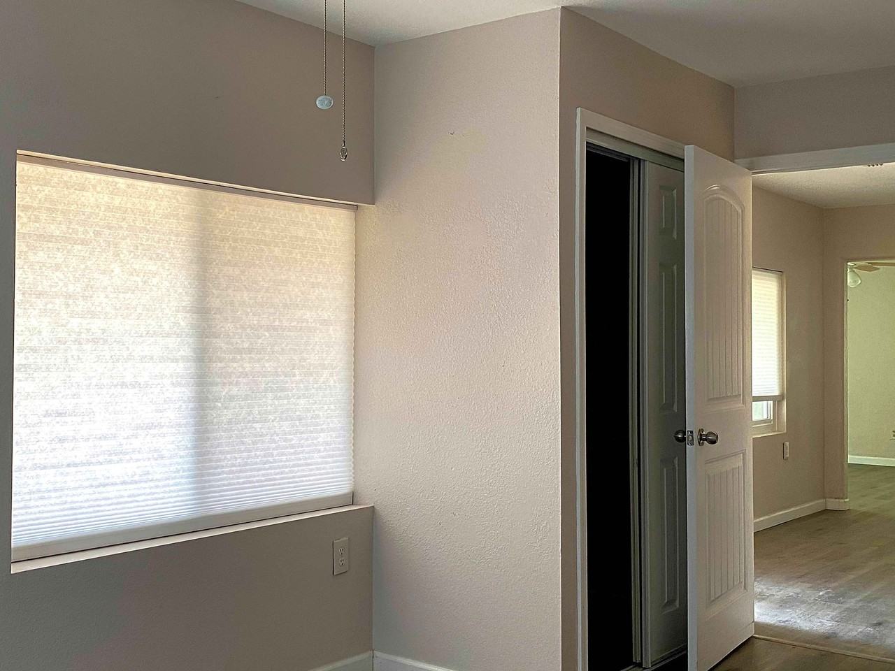 210 N Casa Grande Ave - Photo 3 of 11