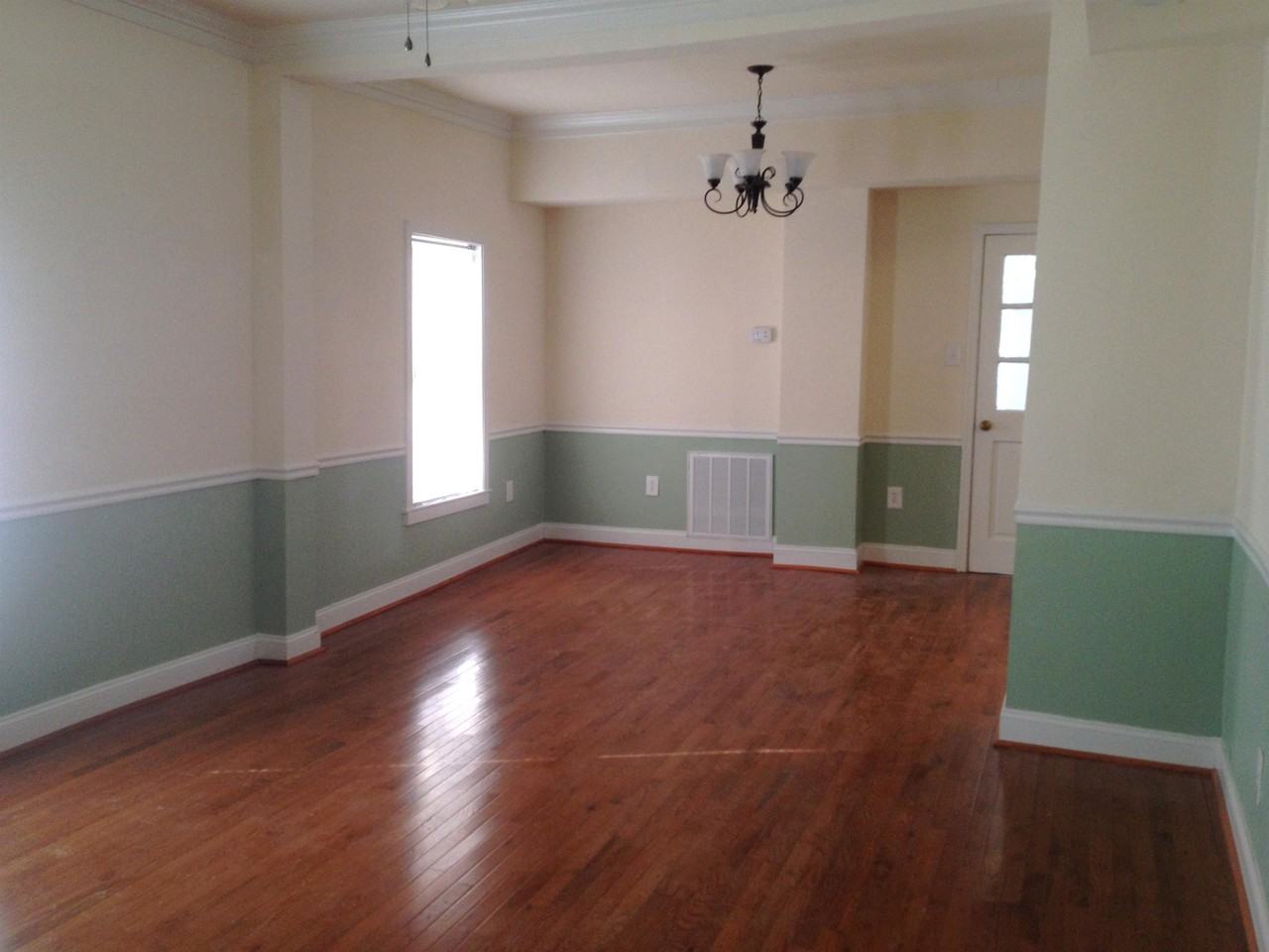 10430 Greenwood Rd #1 - Photo 5 of 12