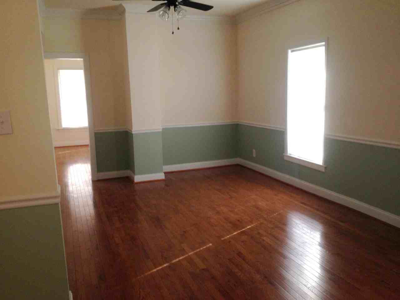 10430 Greenwood Rd #1 - Photo 6 of 12