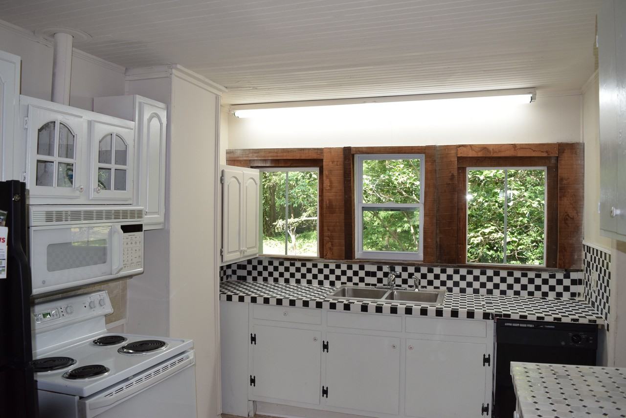 701 Faucette St #1 - Photo 6 of 7