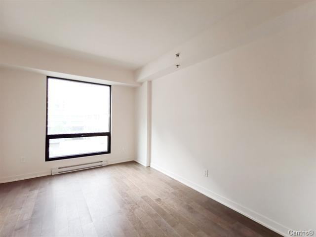 1182 Rue Crescent #5