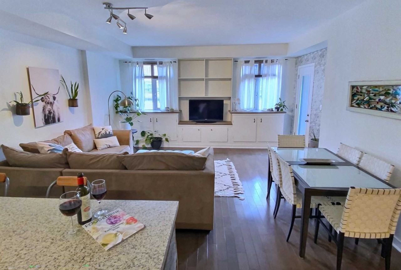 500 Richmond Street West #233