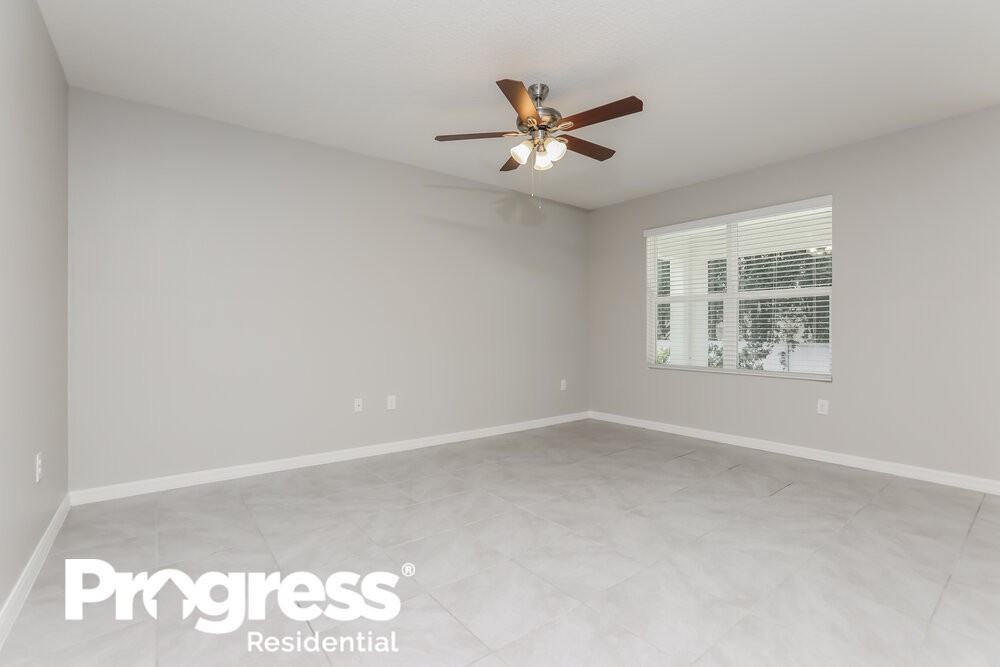 1712 Point O Woods Ct - Photo 3 of 16