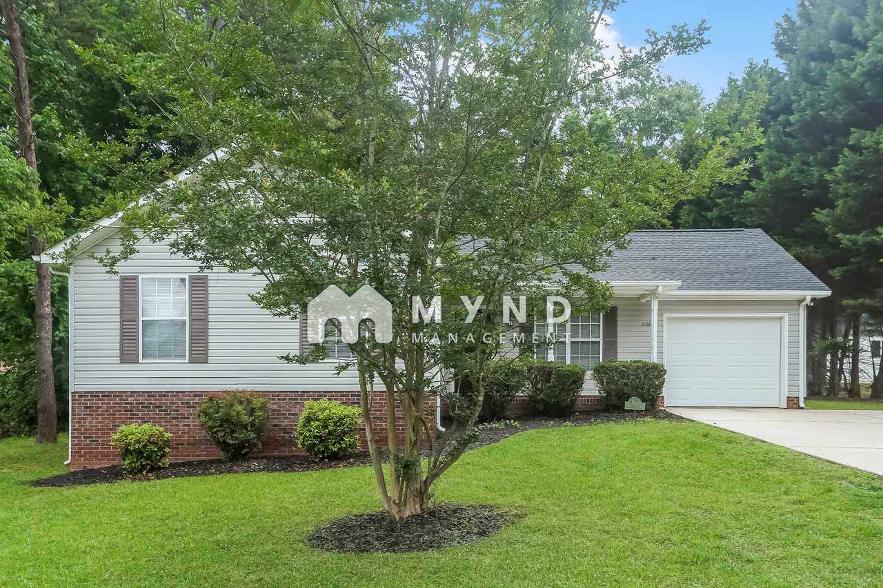 1108 Brookwood Dr - Photo 2 of 15